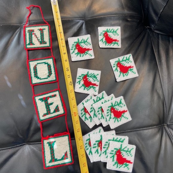 VINTAGE HANDMADE COASTERS NOEL HANGING Plastic Canvas Christmas Red Birds - Picture 8 of 8